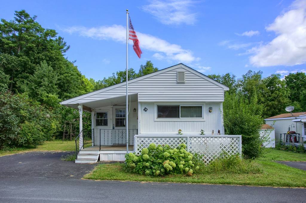 Pepperell, MA 01463,6 Mason Street #34