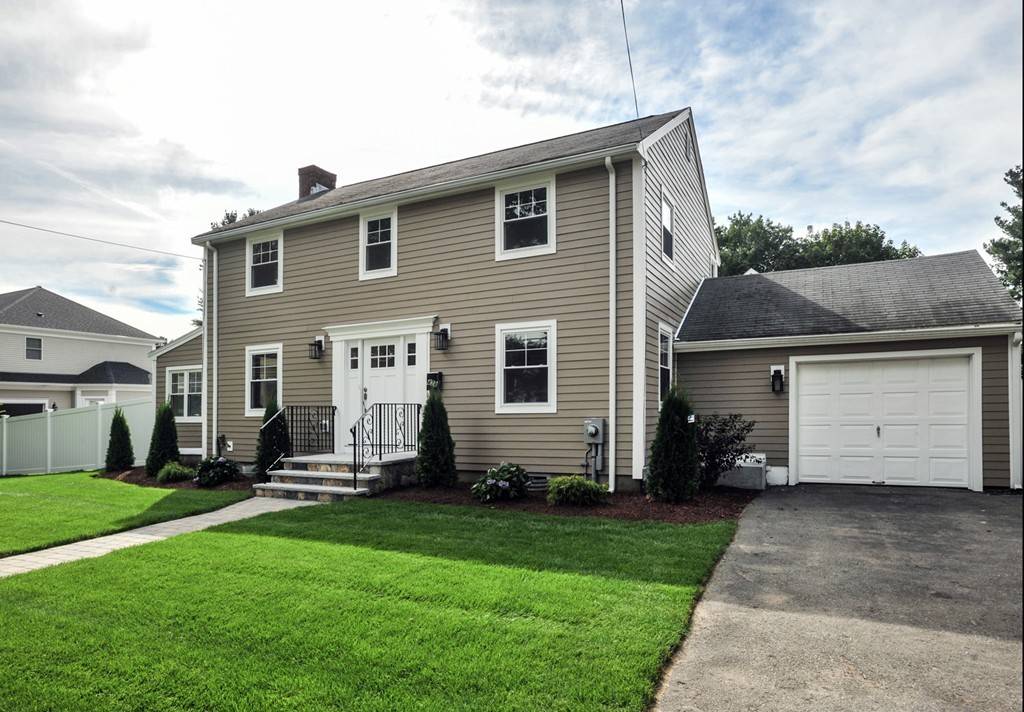 Wellesley, MA 02482,478 Weston Road