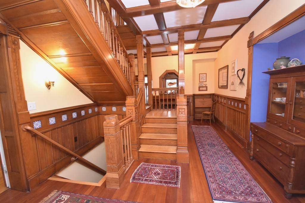 Northampton, MA 01060,32 Round Hill Rd #A