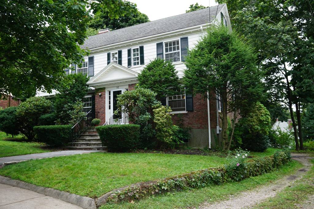 Belmont, MA 02478,92 Douglas Rd