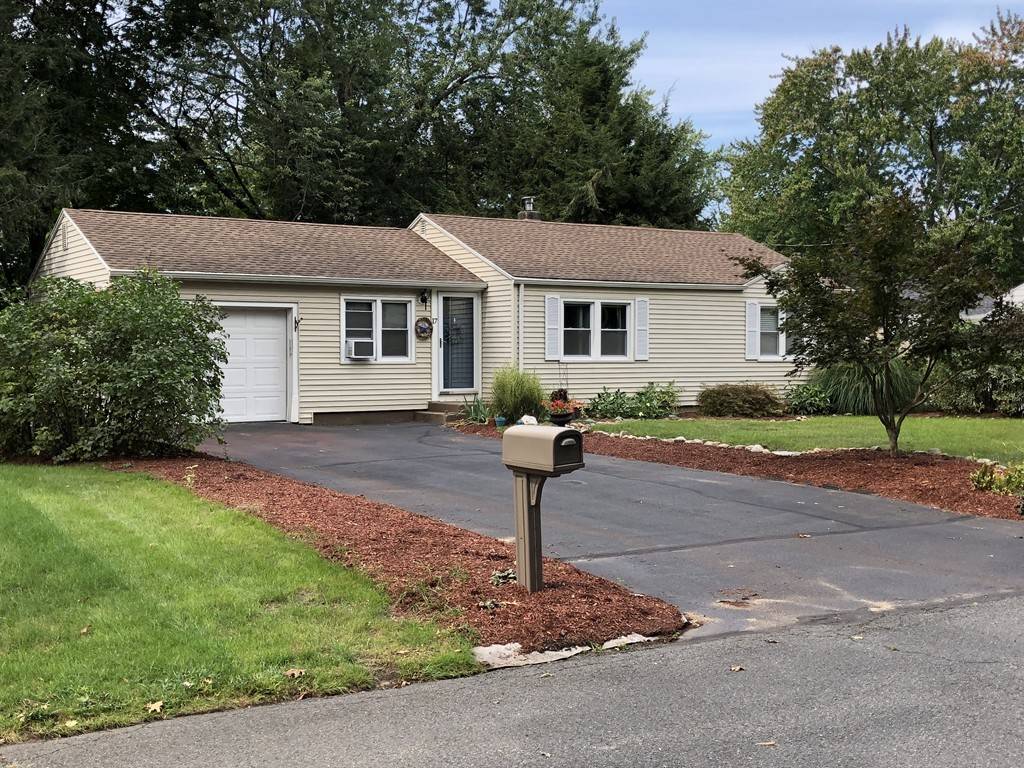 South Hadley, MA 01075,17 Brigham Rd