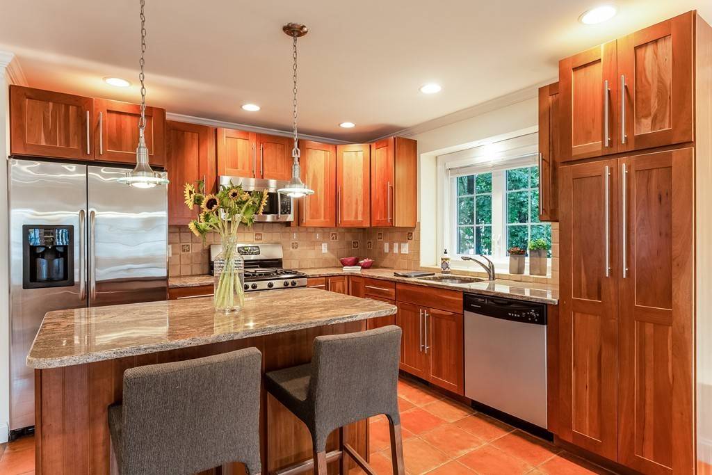 Belmont, MA 02478,39 Oxford Avenue #39