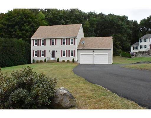 Webster, MA 01570,11 Blueberry Lane