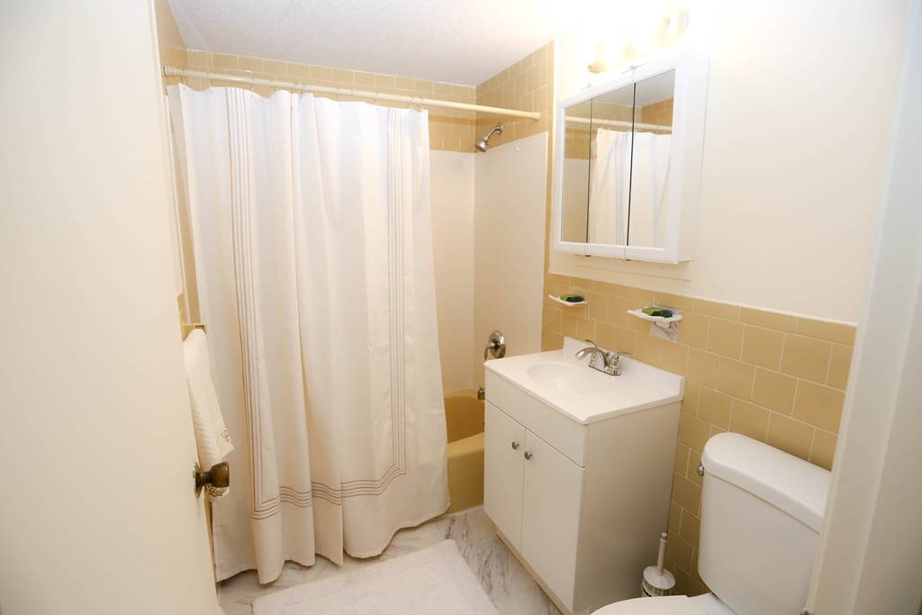 Dennis, MA 02670,428 Main Street #U2-5