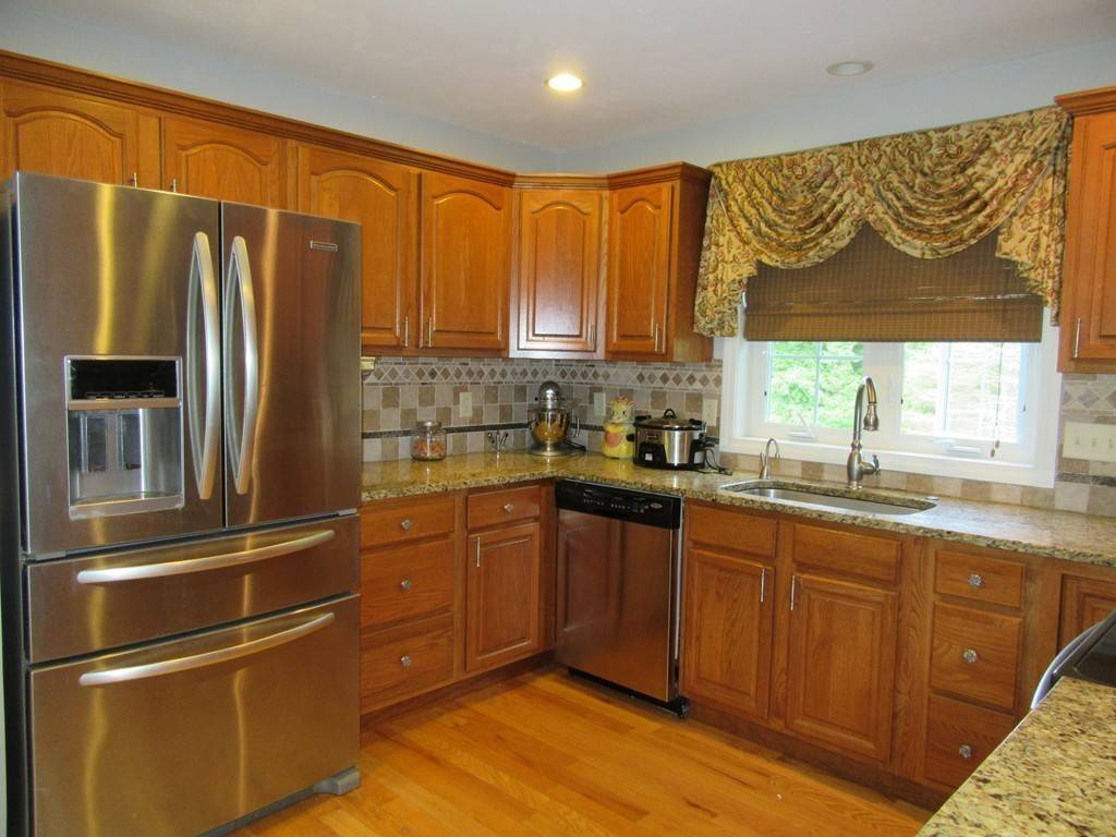 Spencer, MA 01562,5 Pleasant View Rd