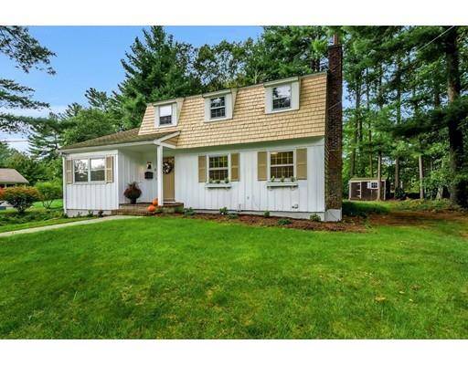 North Reading, MA 01864,8 Sandra Ln