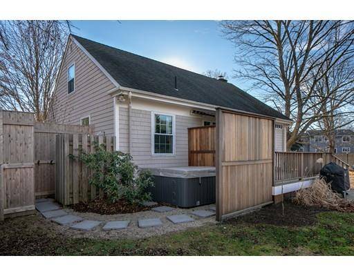 Mattapoisett, MA 02739,11 Oakland Ter