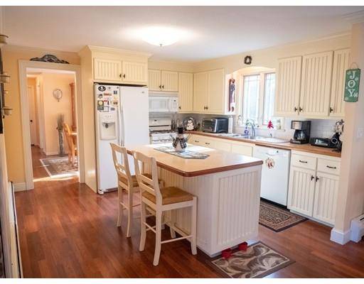Wilbraham, MA 01095,4 Cooley Drive