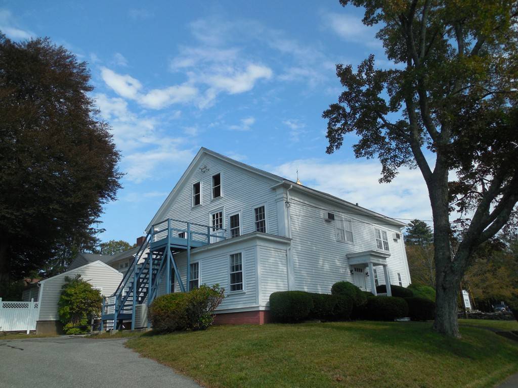 Ware, MA 01082,40 Church St