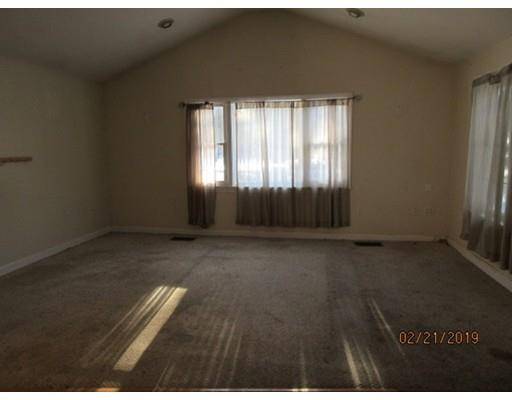 Taunton, MA 02718,1756 County St