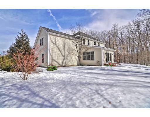 North Attleboro, MA 02760,51 Pond View Way