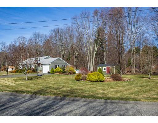 East Longmeadow, MA 01028,25 Fernwood Dr