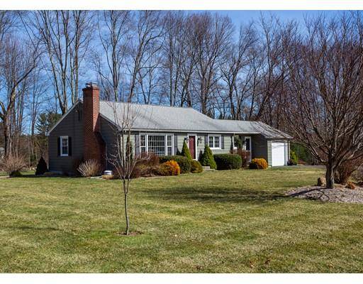 East Longmeadow, MA 01028,25 Fernwood Dr