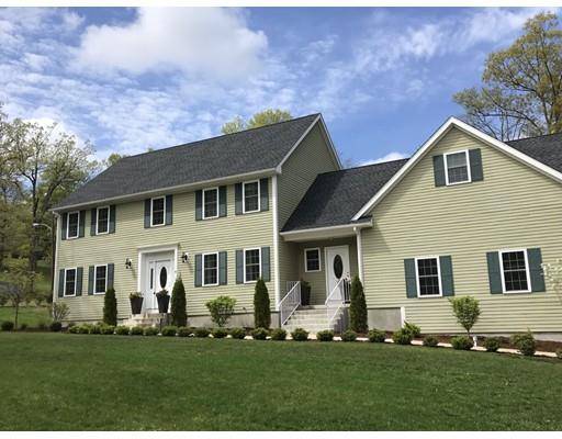 East Longmeadow, MA 01028,4 Sturbridge Ln