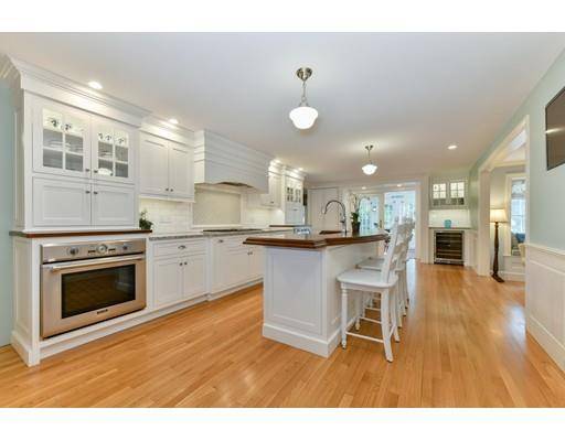 Duxbury, MA 02332,64 Elm St