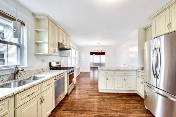 Belmont, MA 02478,97 Bartlett Ave #1