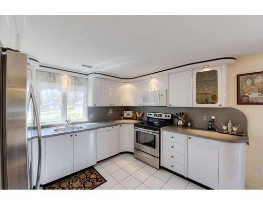 East Longmeadow, MA 01028,59 Franconia Cir