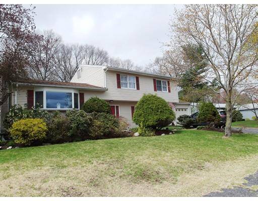 Holliston, MA 01746,14 Westfield Dr