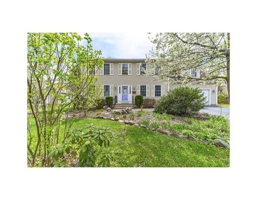 East Longmeadow, MA 01028,7 Greenacre Ln