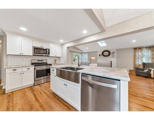 Longmeadow, MA 01106,87 Oakwood Dr