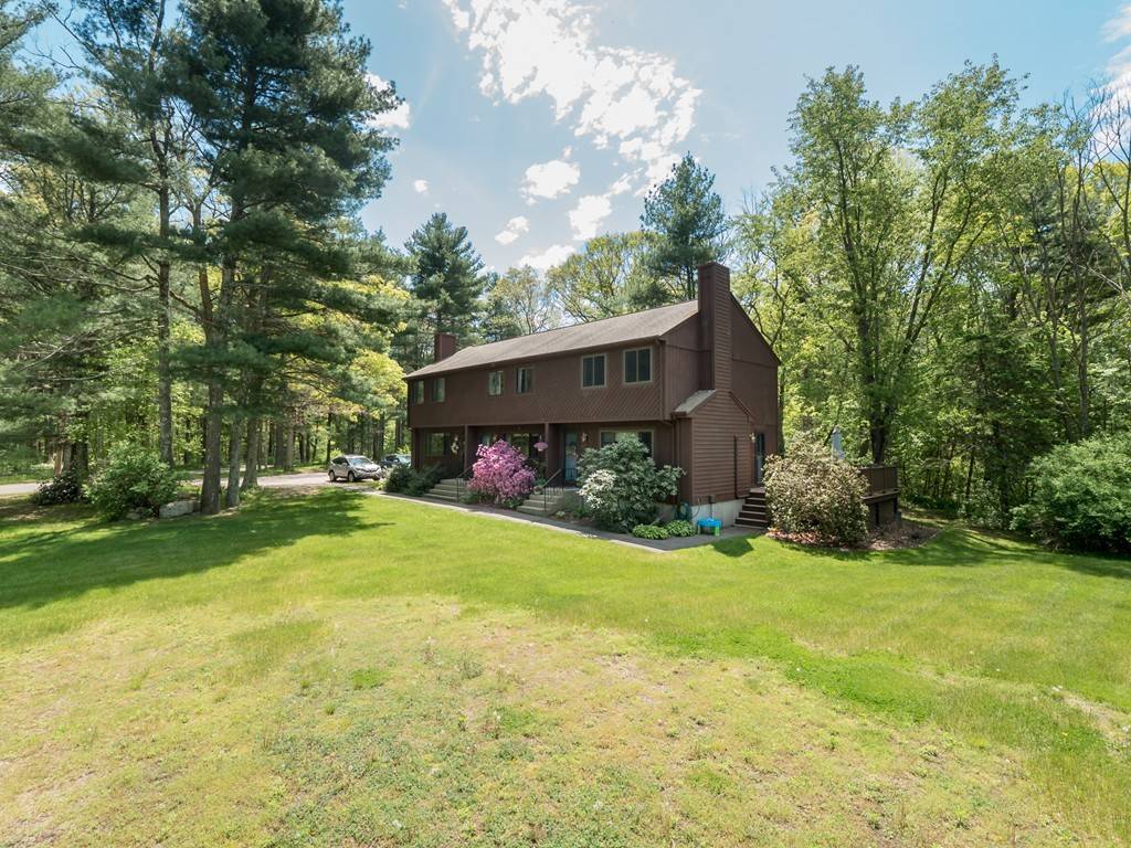 Wrentham, MA 02093,582 Dedham St #582