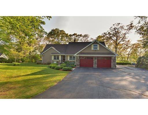 Rochester, MA 02770,15 Briarwood Ln