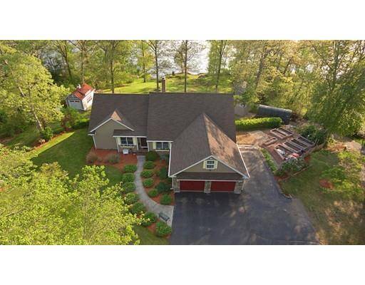 Rochester, MA 02770,15 Briarwood Ln