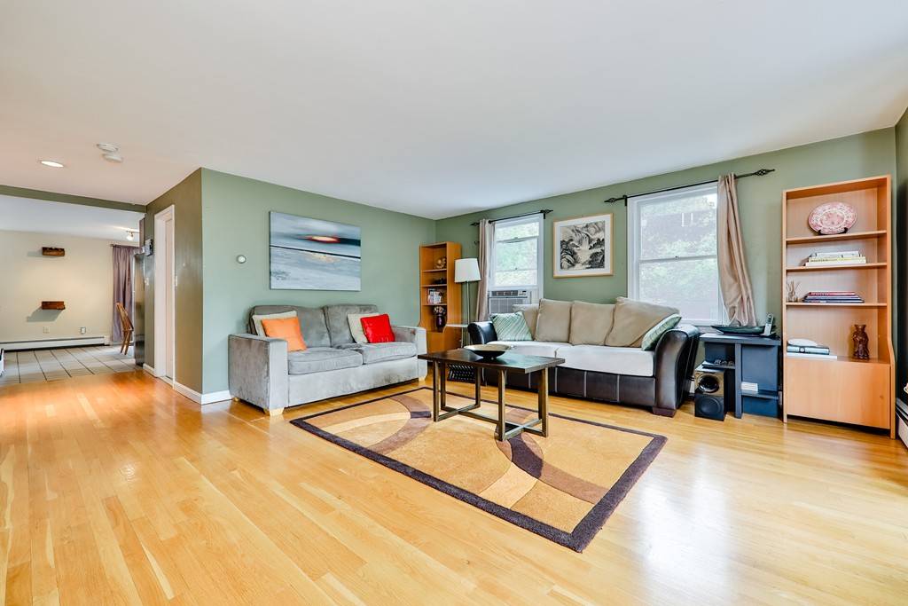 Boston, MA 02130,294 Chestnut Ave #8