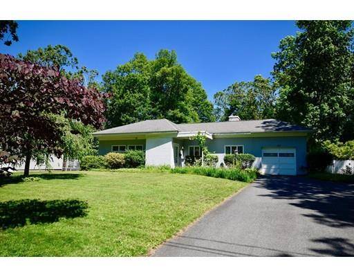 Longmeadow, MA 01106,42 Fairway Dr