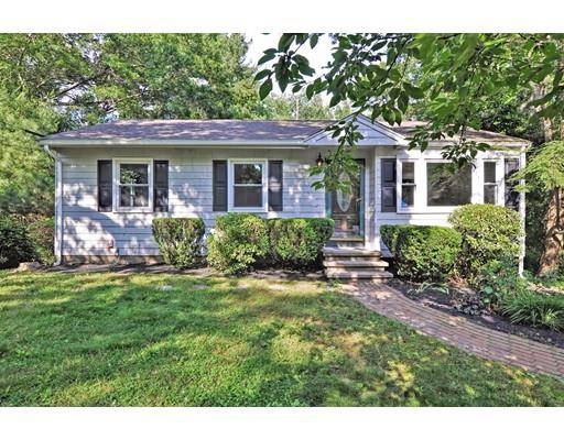 Holliston, MA 01746,43 Karen Circle