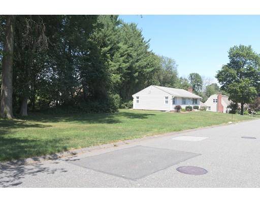 East Longmeadow, MA 01028,92 Rogers Rd