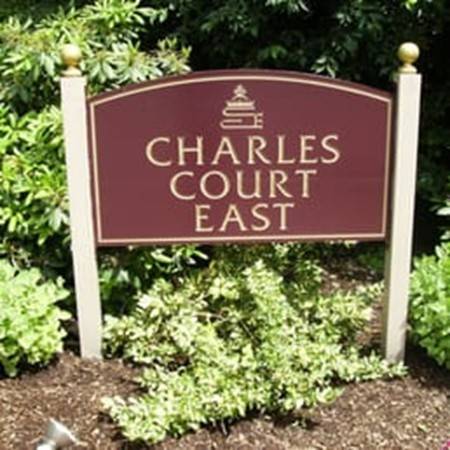 Needham, MA 02492,1210 Greendale Ave #309