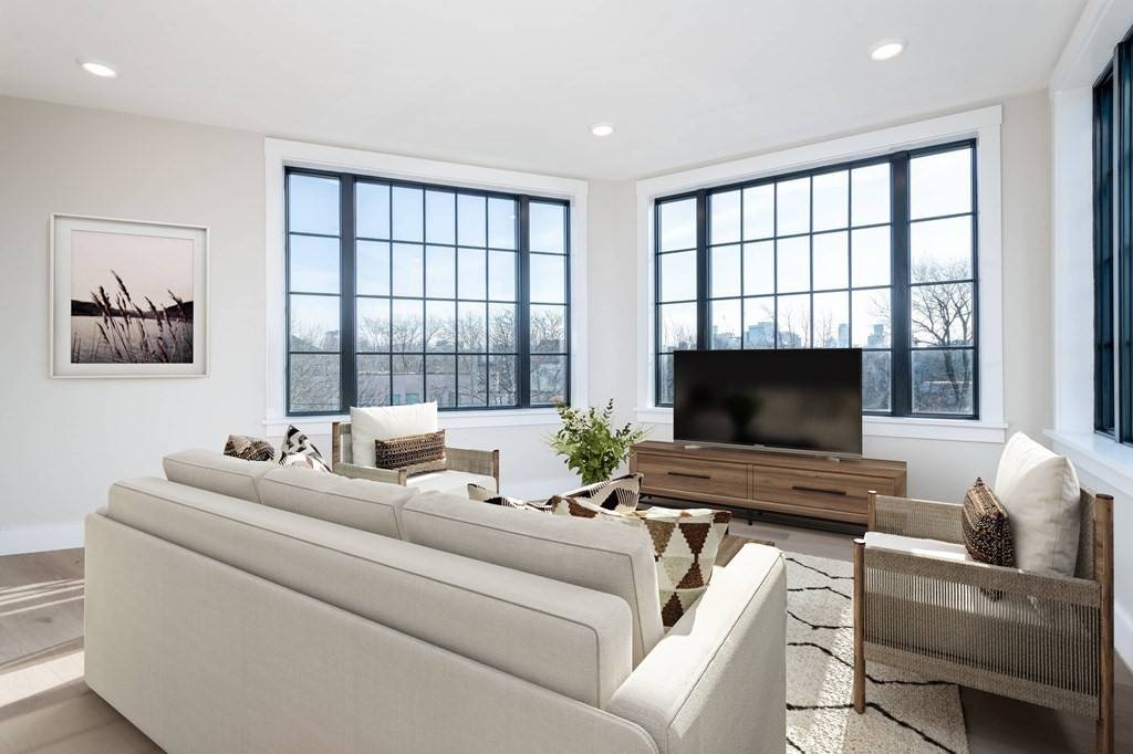 Cambridge, MA 02141,305 Webster Avenue #404