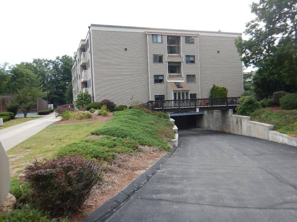 Chelmsford, MA 01824,255 North Road #152