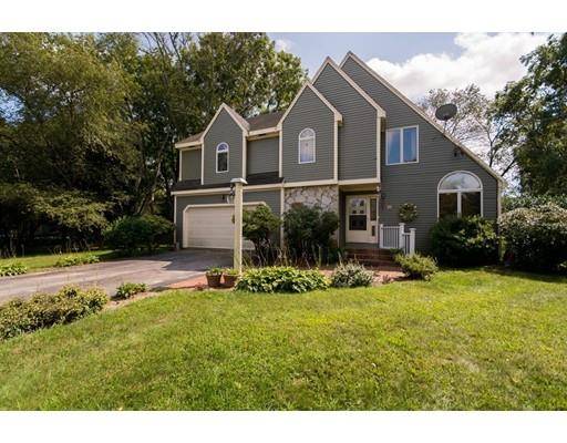 Berkley, MA 02779,8 Karens Way