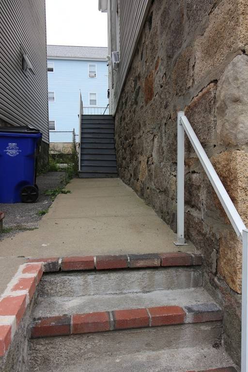 Fall River, MA 02723,232 Alden St