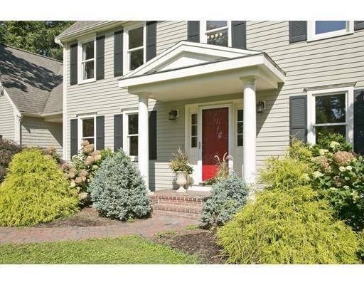 Duxbury, MA 02332,92 Forest St