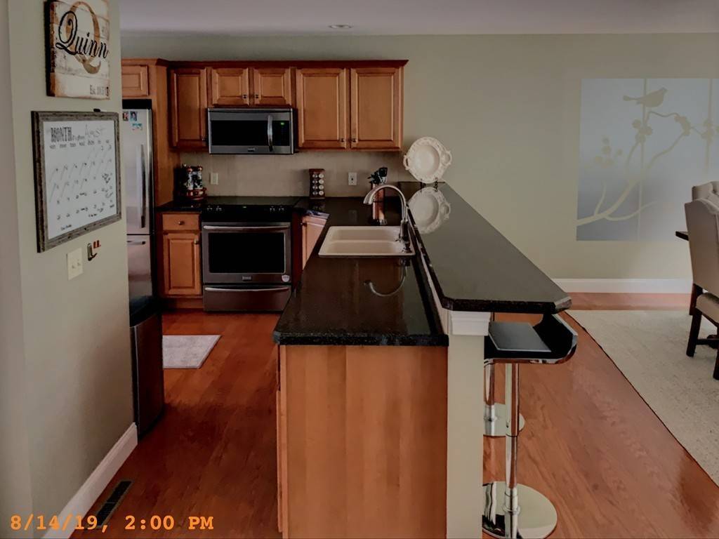 East Longmeadow, MA 01028,337 Pinehurst Dr #337