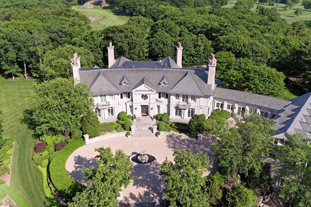 Brookline, MA 02467,150 Woodland Rd