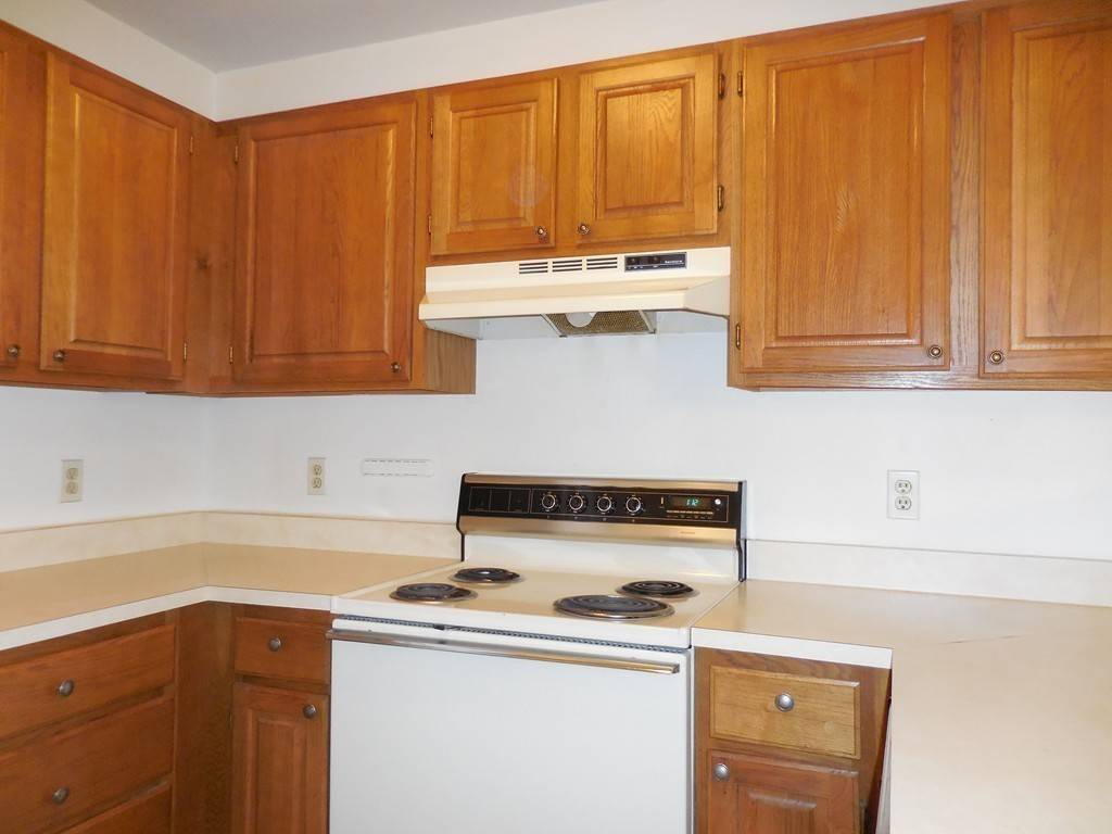 Amherst, MA 01002,8 Salem  Place #8