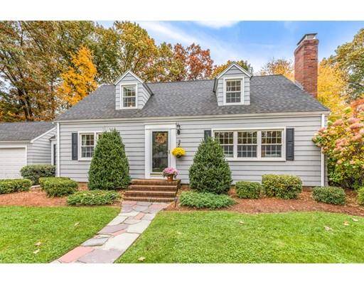 Lynnfield, MA 01940,8 Dunstan