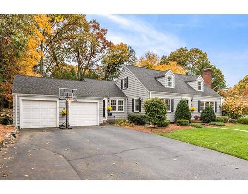 Lynnfield, MA 01940,8 Dunstan