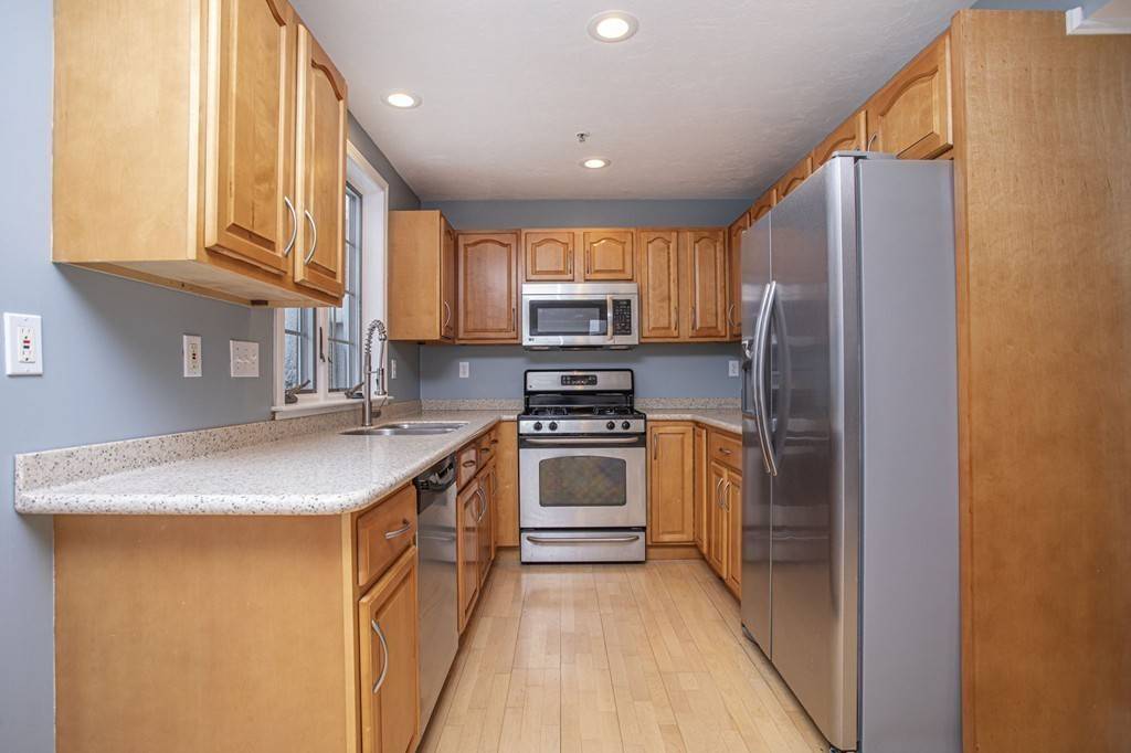 Taunton, MA 02780,16 Clifton Street #G