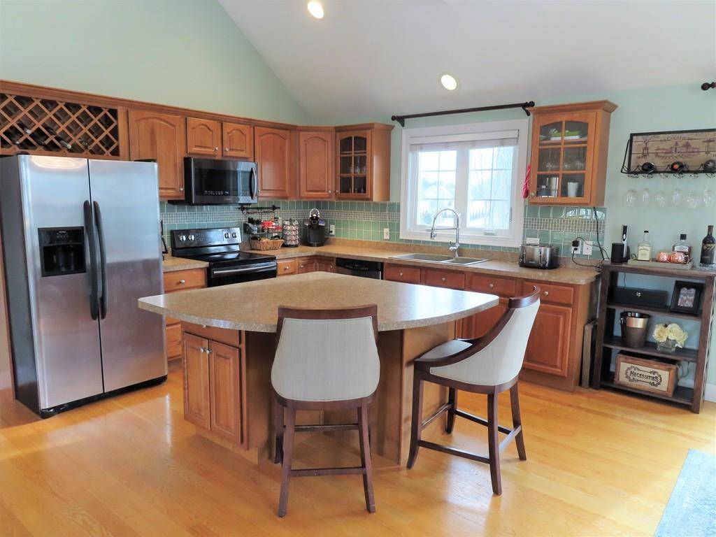 Rutland, MA 01543,43 Brunelle Drive