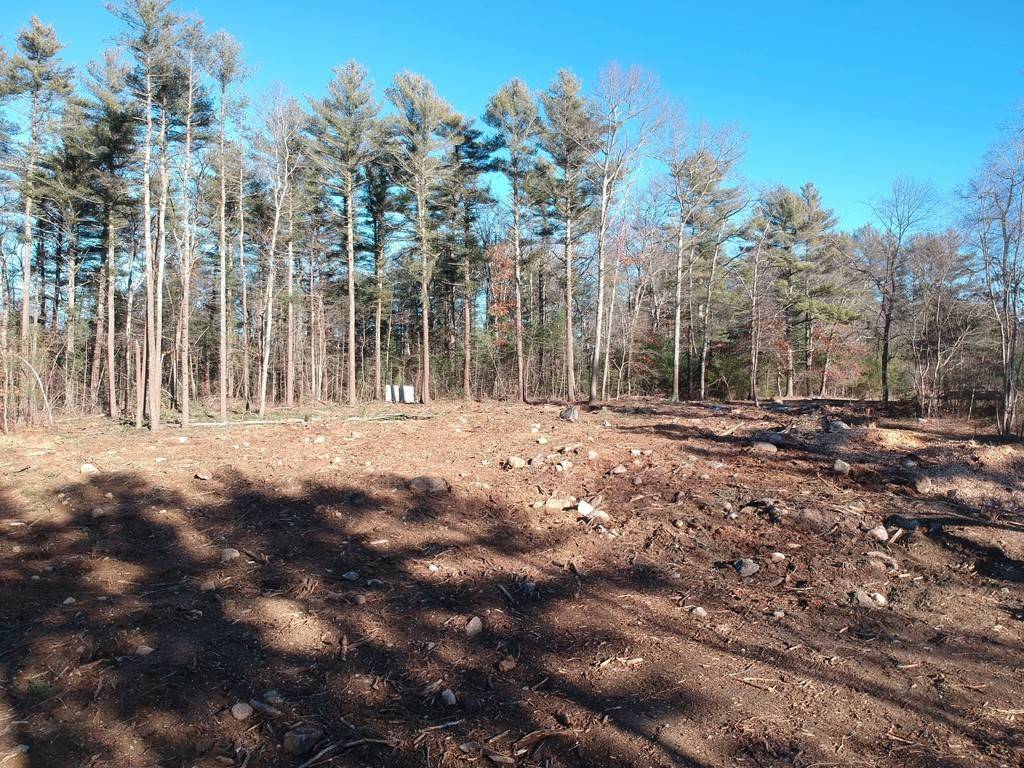 Lakeville, MA 02347,103 County St