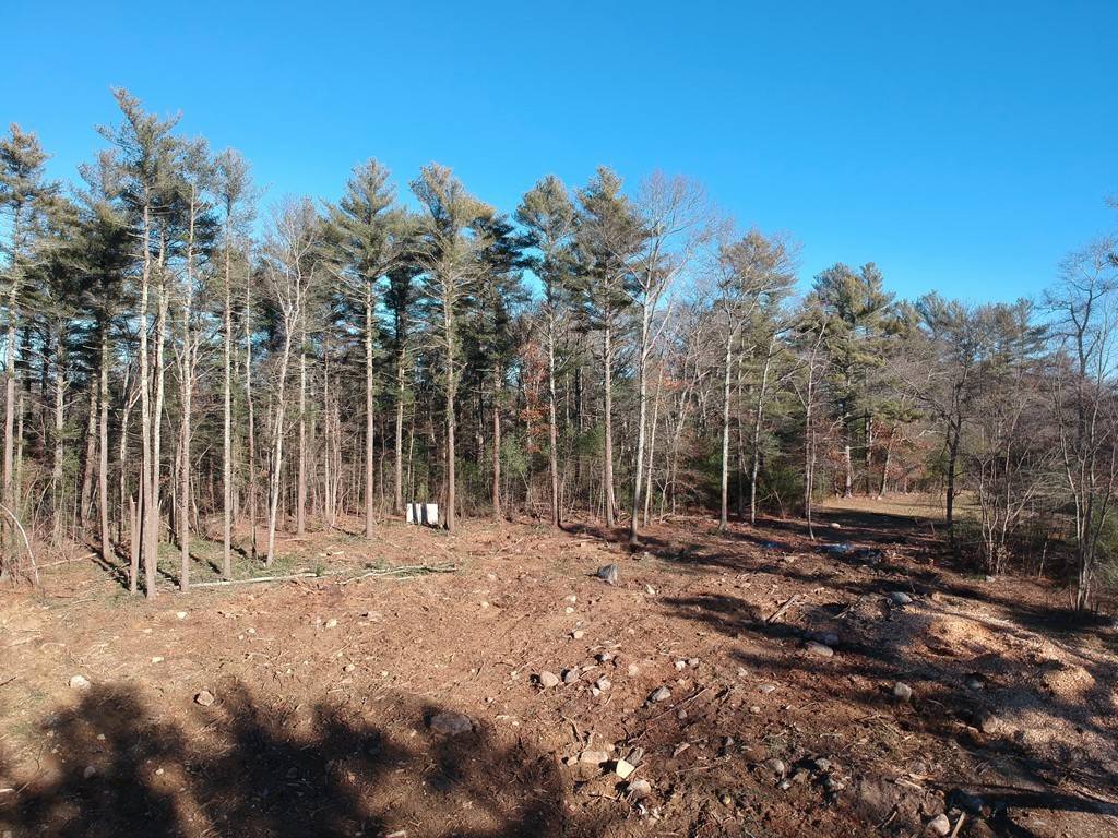 Lakeville, MA 02347,103 County St