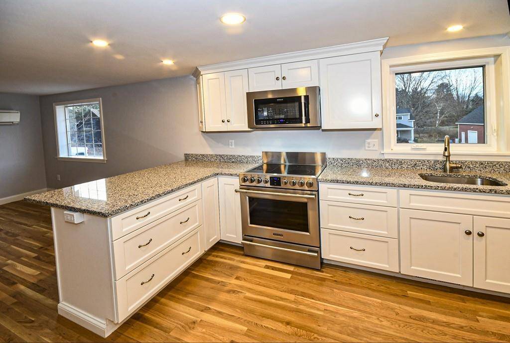 West Newbury, MA 01985,11 Prospect Street