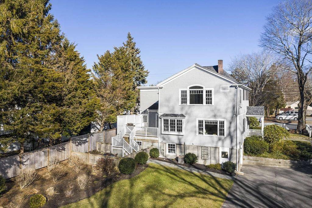 Duxbury, MA 02332,590 Washington Street