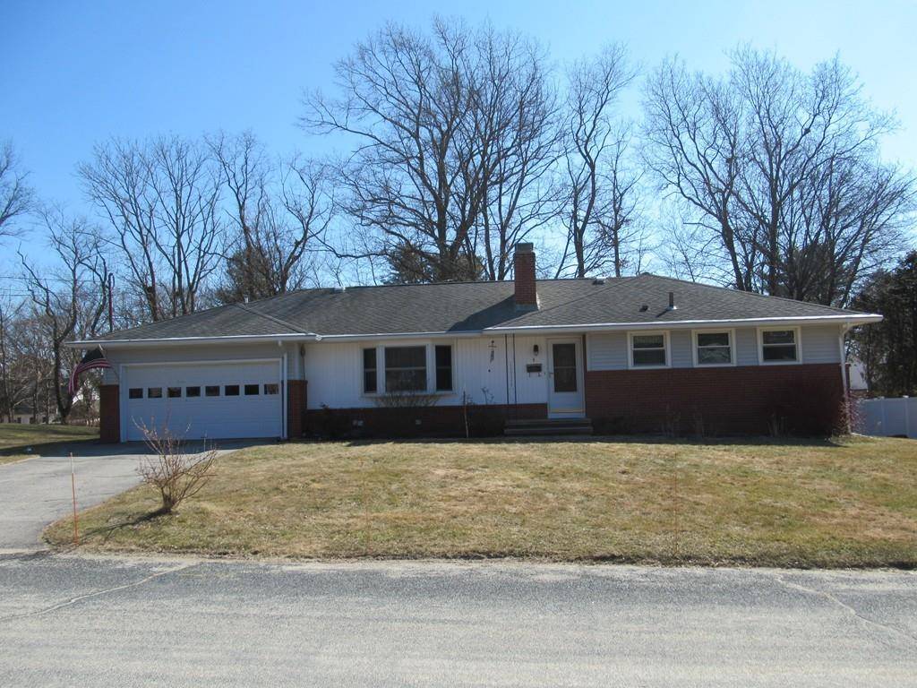 Dudley, MA 01571,4 Meadow Ln