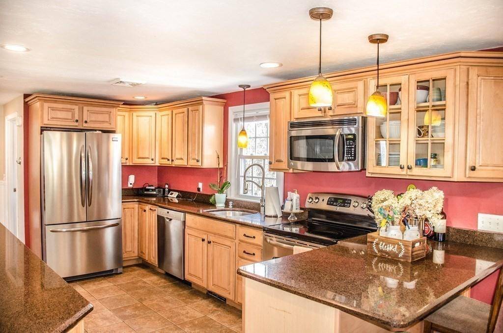 Berlin, MA 01503,12 Lancaster Rd